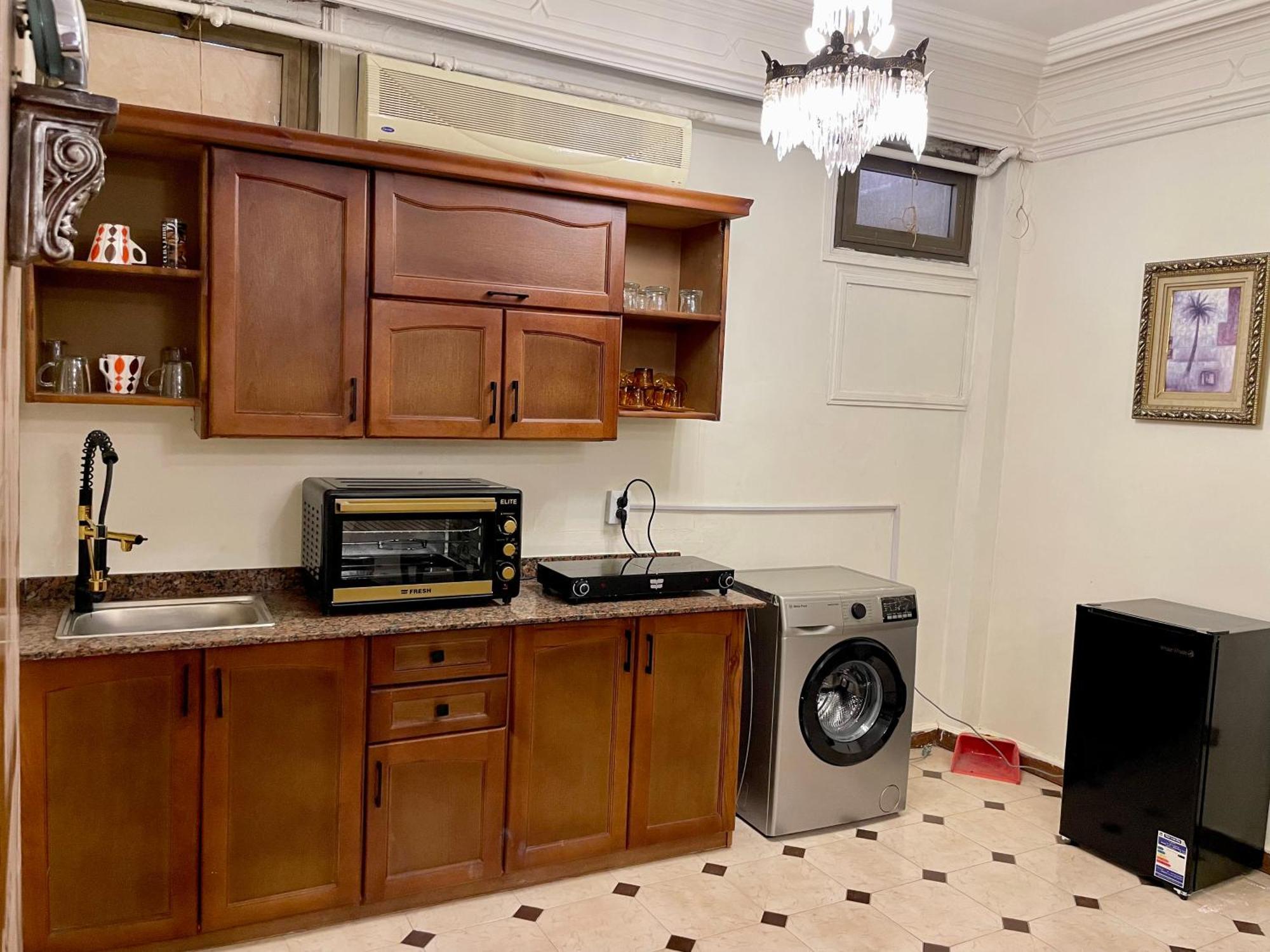 Appartement 5-min To Nile 1br Spacious In Maadi *
